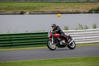 Vintage-motorcycle-club;eventdigitalimages;mallory-park;mallory-park-trackday-photographs;no-limits-trackdays;peter-wileman-photography;trackday-digital-images;trackday-photos;vmcc-festival-1000-bikes-photographs